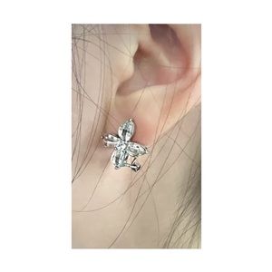 Classic Clover Clip Post Earrings